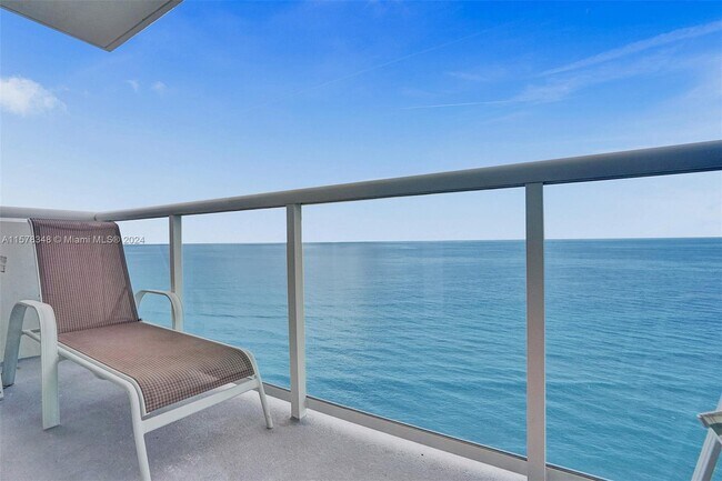 Building Photo - 3140 S Ocean Dr