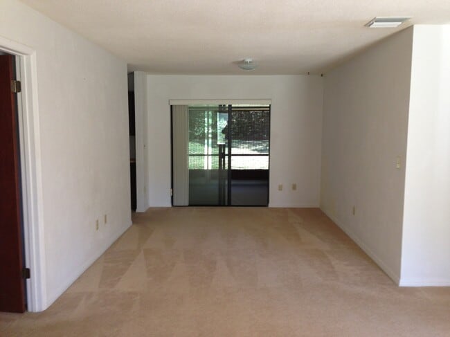 Photo - 93 E High St House