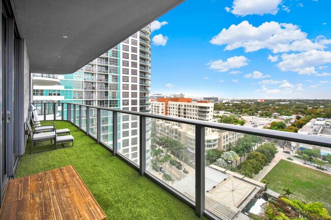 Foto del edificio - 121 NE 34th St