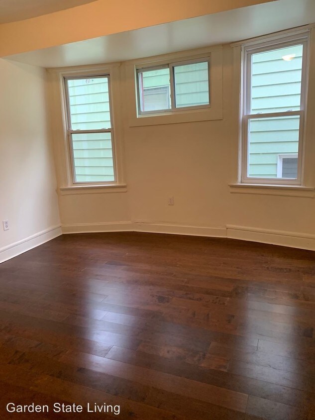 Foto principal - 891 S 18th St