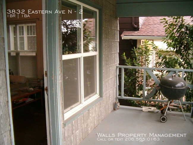 Foto del edificio - 3832 Eastern Ave N