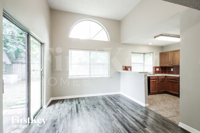 Building Photo - 4030 Meadowgold Ln