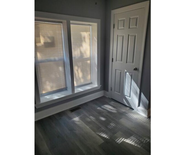 Foto del edificio - 1500 Olmstead St