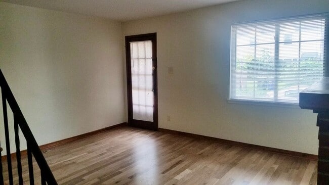 Building Photo - 230-232 W Pacemont