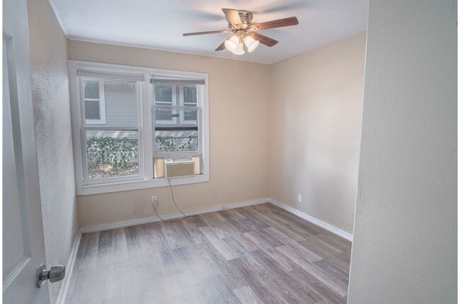 Photo - 342 Vine St Apartment