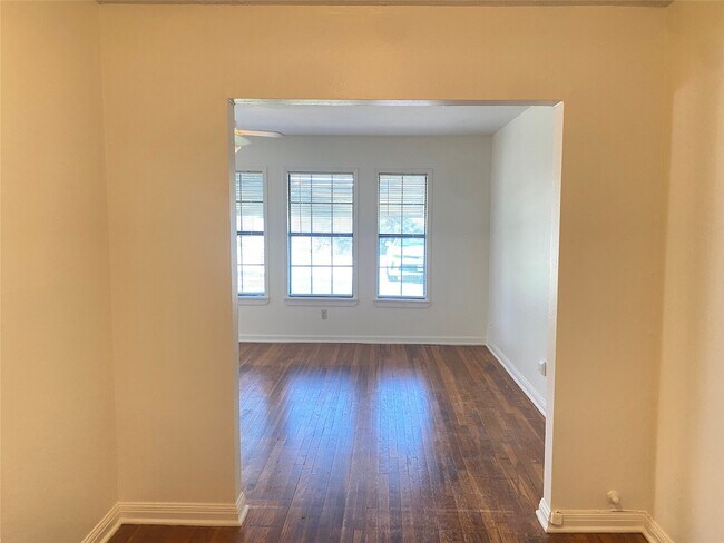 Foto del edificio - 3619 Lazywood Ln