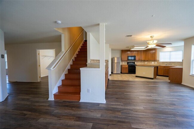 Building Photo - 504 Seed Cove