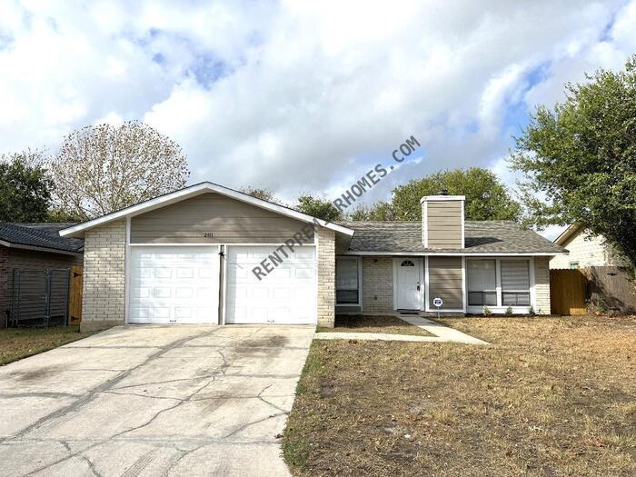 Primary Photo - 2911 Lake Briar