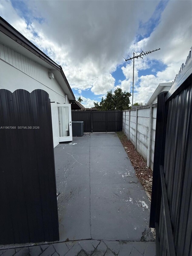 Building Photo - 13030 SW 80th St