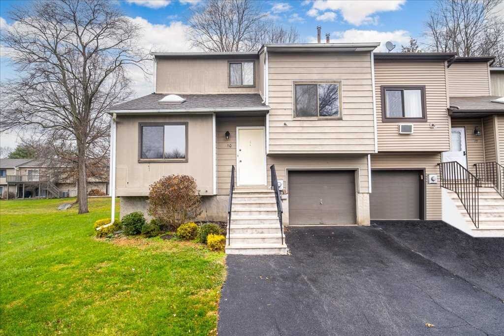 Primary Photo - 10 Spruce Ct