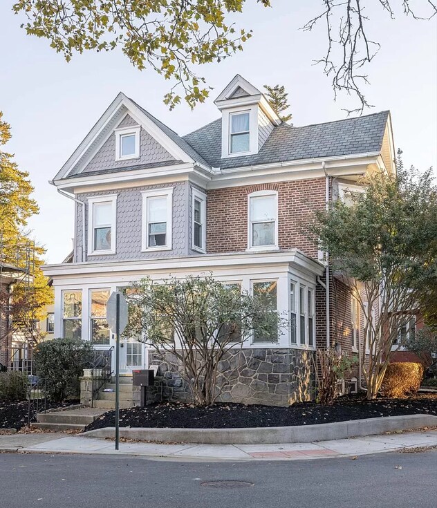 Foto principal - 522 W 20th St