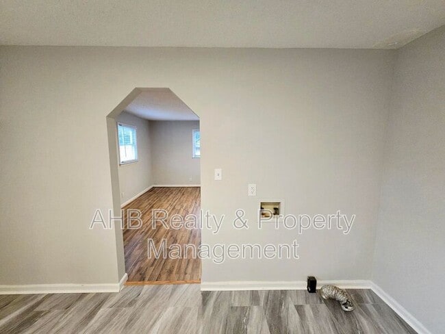 Foto del edificio - 1028 E Hanover Rd