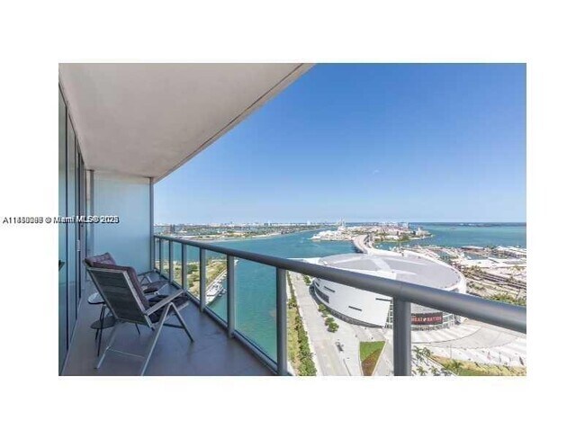 Foto del edificio - 888 Biscayne Blvd