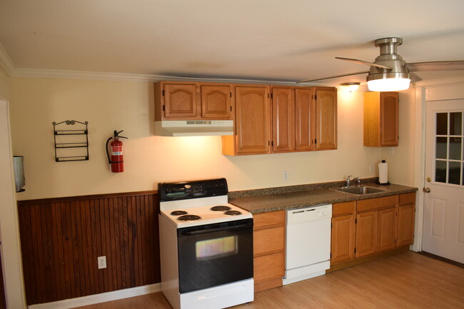 Kitchen 2 - 757 Fritztown Rd