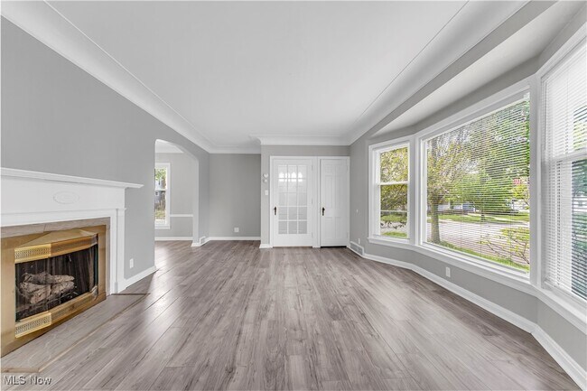 Foto del edificio - 3557 Silsby Rd