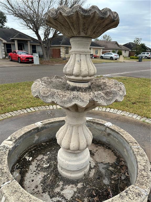 Building Photo - 34 Zuley St