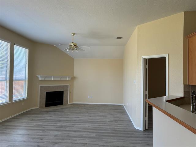 Foto del edificio - 5901 Pine Meadow Ln