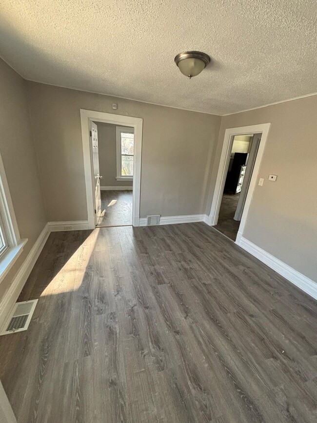 Building Photo - 3834 Waco Dr