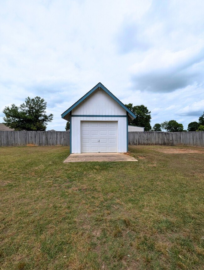 Foto del edificio - 223 S Springfield Dr
