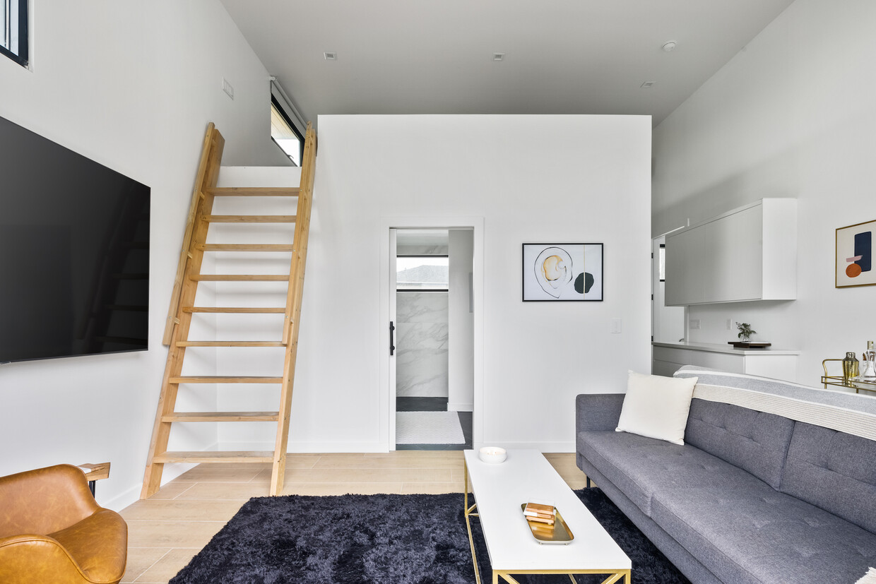 Foto principal - 144 S Wilton Pl
