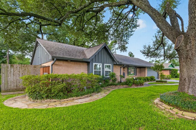 Foto del edificio - 10233 Moorberry Ln