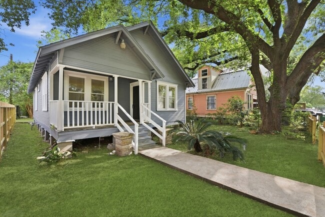 Foto del edificio - 5114 Schuler St