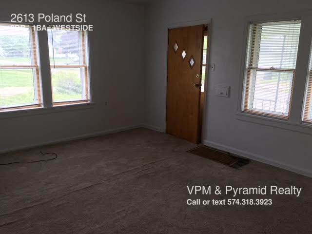 Foto del edificio - 2613 Poland St