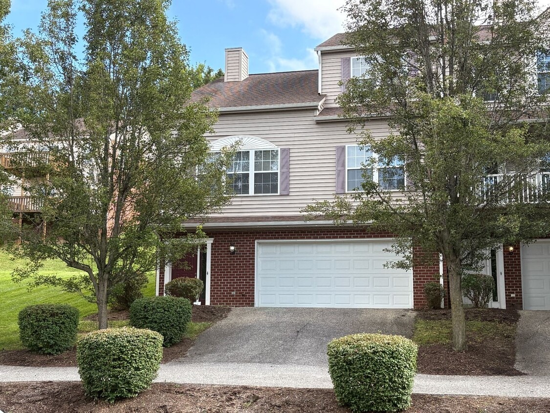 Photo - 630 Oak Tree | 3 bed 2 bath | End Unit