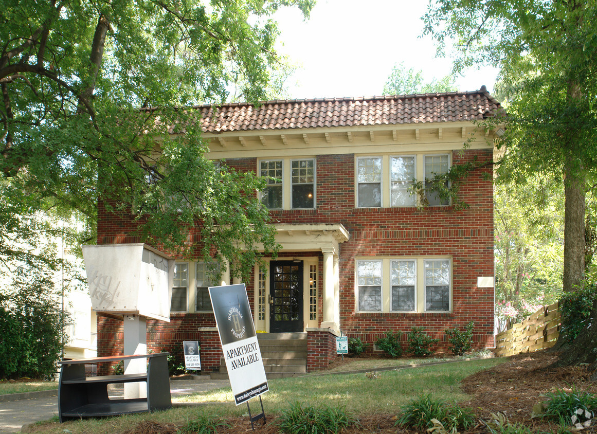 Fachada del edificio - Highland Heights