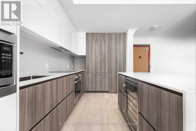 Building Photo - 151 Avenue Rd