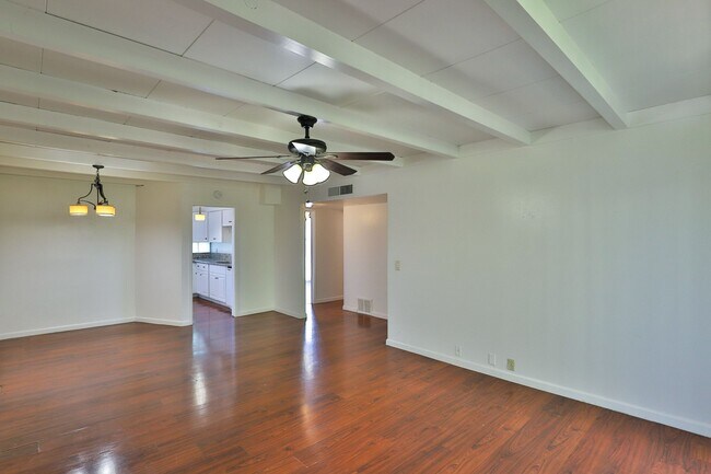 Foto del edificio - 1101 E Bethany Home Rd