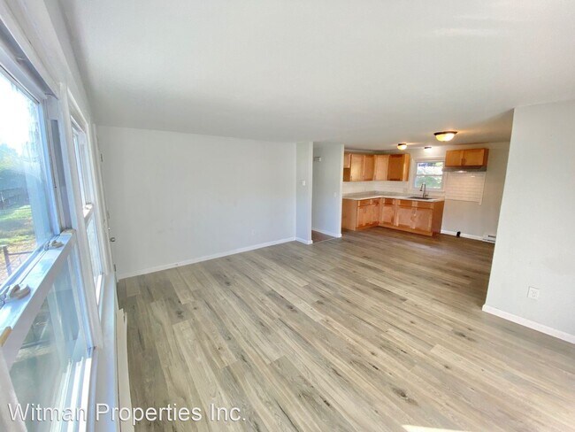 Building Photo - 3 br, 1 bath House - 14 Holly Hill Rd.