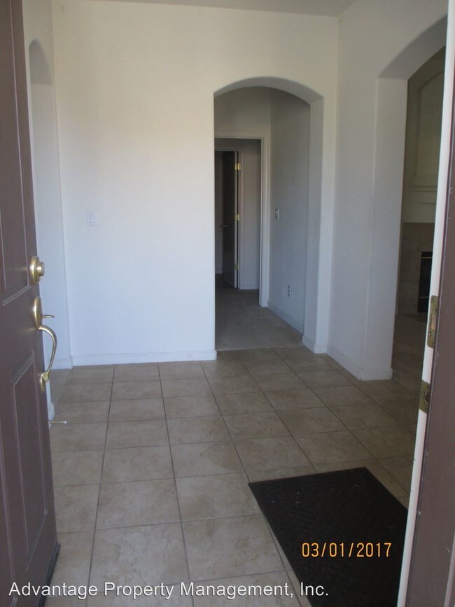 Building Photo - 1734 Bilbao Dr