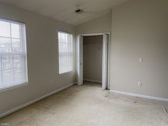 Building Photo - 10913 Henry Darnall Ct