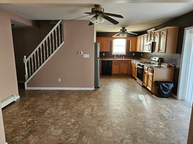 Comedor - 730 Tatum St