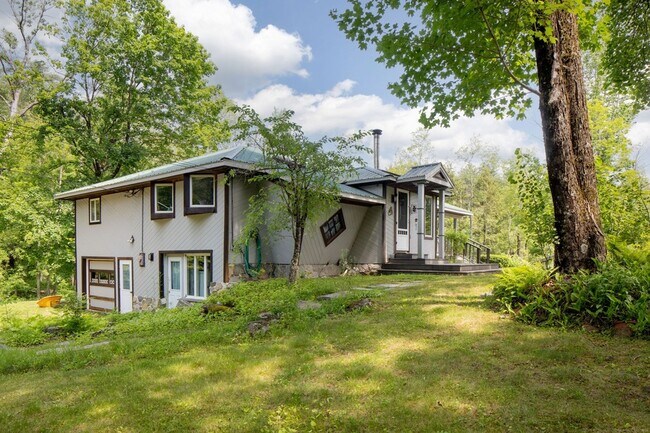 Foto del edificio - 48 Preston Ln