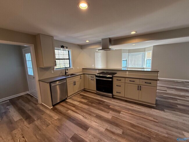 Foto del edificio - 2665 Dunlap Ave