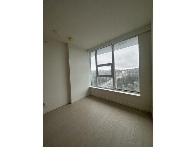 Building Photo - 13768-1100 100 Ave