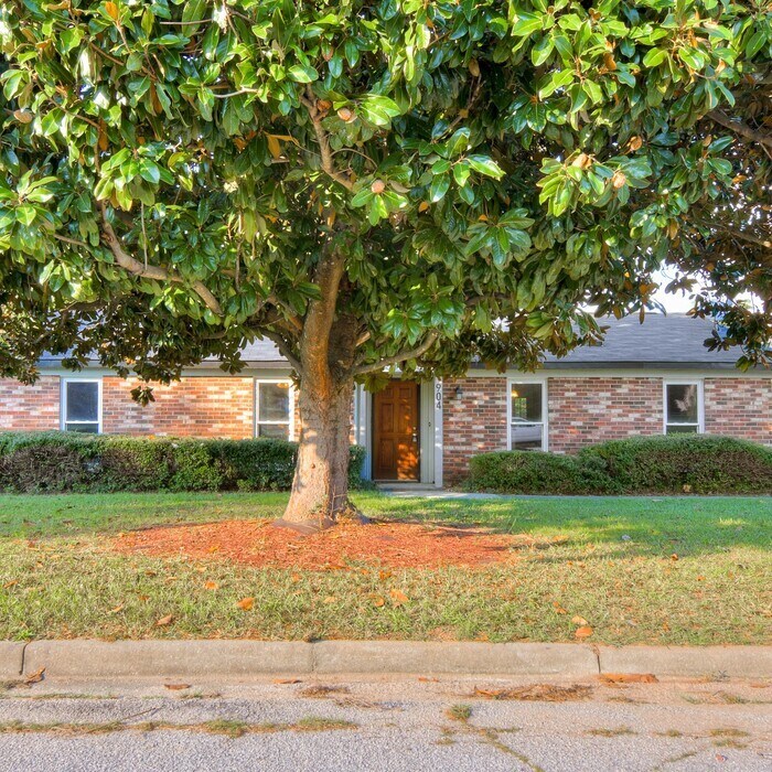 1904 Morning Dr, Augusta, GA 30906