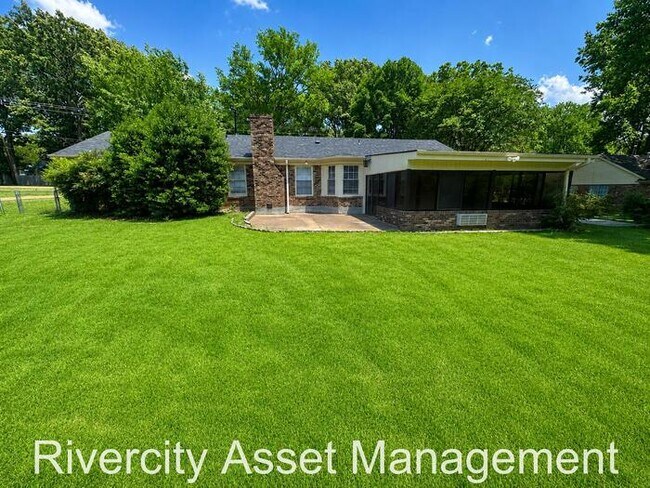 Foto del edificio - A Germantown Gem !!!!!!!! A Must See, Very Spacious and Newly Renovated!!!!