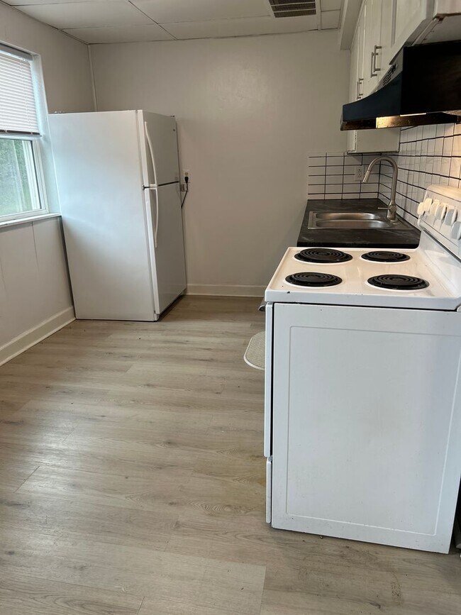 Foto del edificio - 1502 Gilmer Ave NW