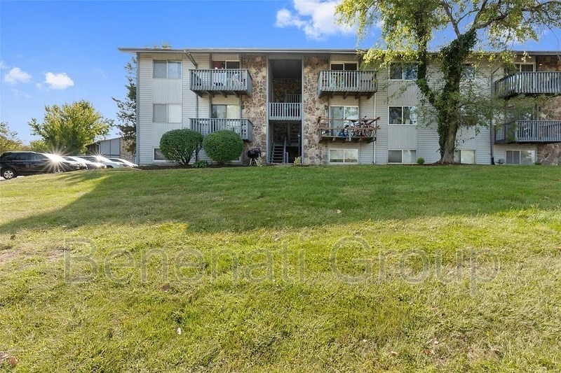 1823 Gascony Parc Dr Unit 18233R, Lake Saint Louis, MO 63367 Condo