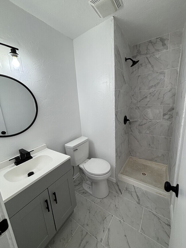 Foto del edificio - 104 Gatewood Dr