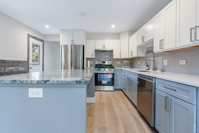 Building Photo - 2008 Kirchoff Rd