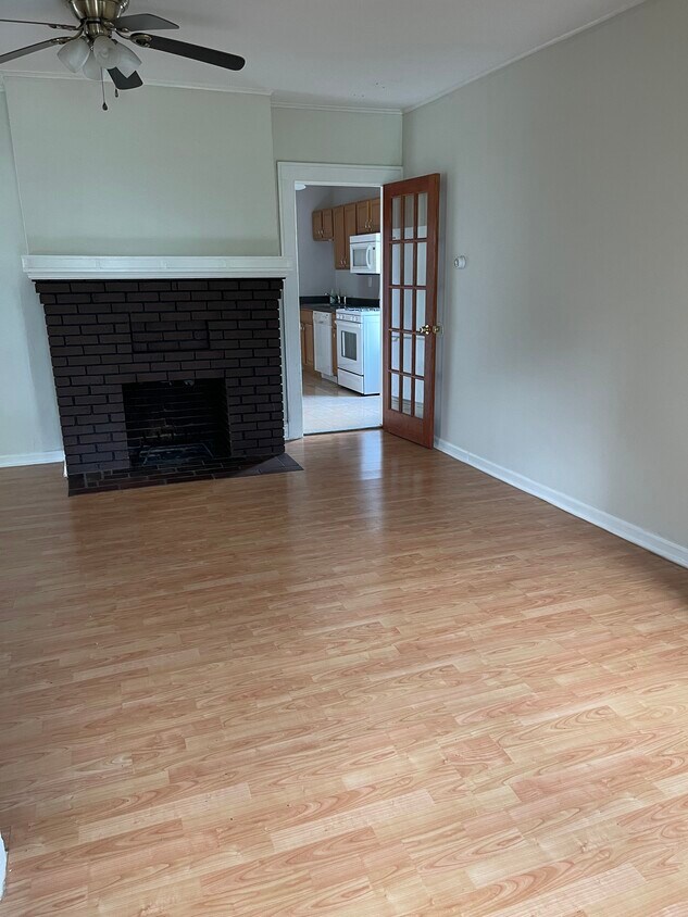 Living room 1 - 35 Hill St
