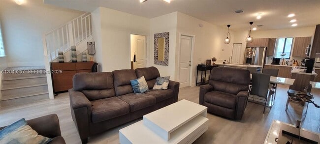 Photo - 4682 NW 83rd Avenue, Doral, FL 33166 - 5527 House