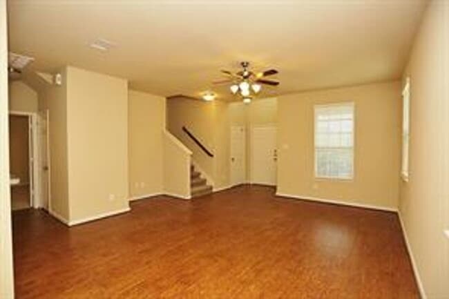 Building Photo - 10011 Cobbs Cove Ln