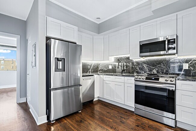 Foto del edificio - 3116 W Cullom Ave