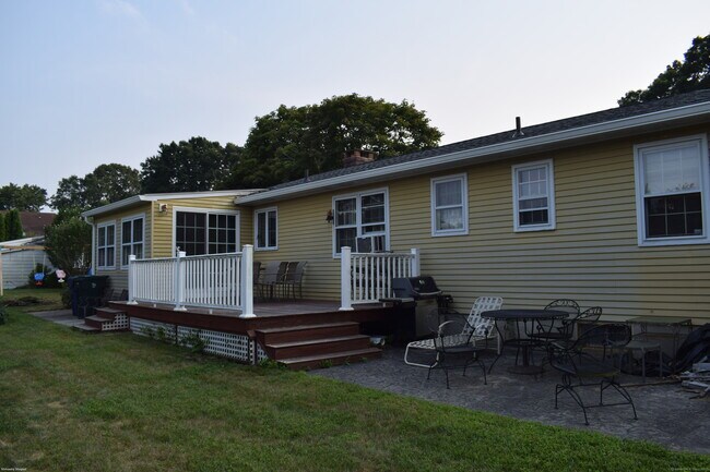 Foto del edificio - 40 Hawks Nest Rd