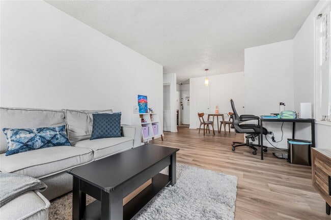 Foto del edificio - 103-26 68th Ave
